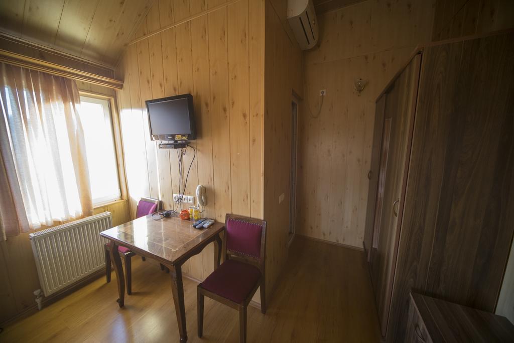 Hotel Nikala Tskaltubo Ngoại thất bức ảnh