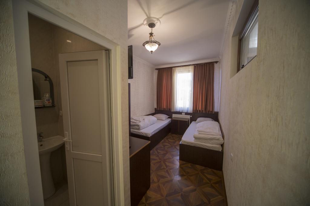 Hotel Nikala Tskaltubo Ngoại thất bức ảnh