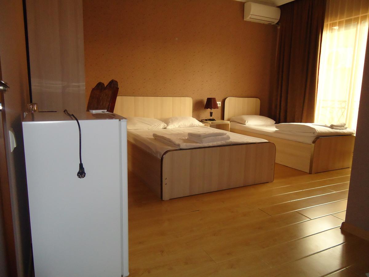 Hotel Nikala Tskaltubo Ngoại thất bức ảnh